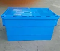 حاوية مع غطاء مرفق